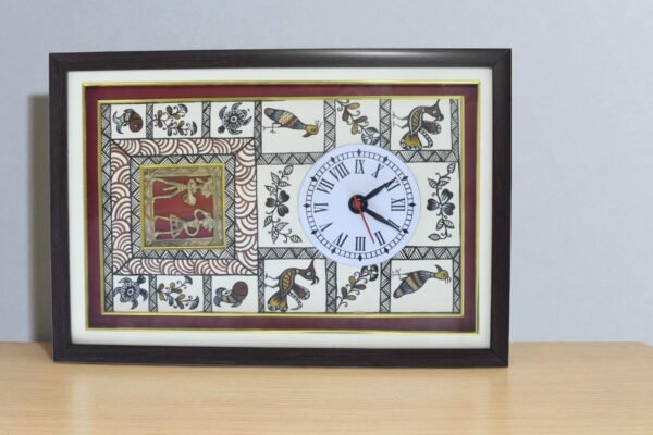 Traditional Art Wall Clock