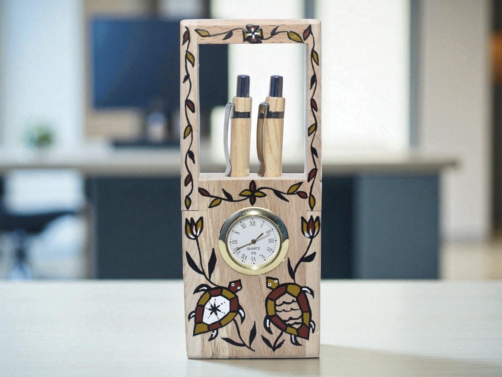 Sohrai Art Wooden Desk Clock & Double Pen Stand (Vertical)